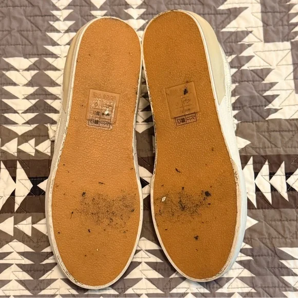 Dolce Vita Sneakers - Picture 5 of 5